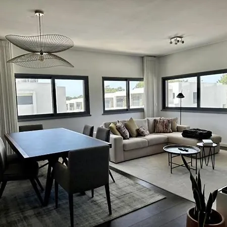 Apartment Seaside Caparica